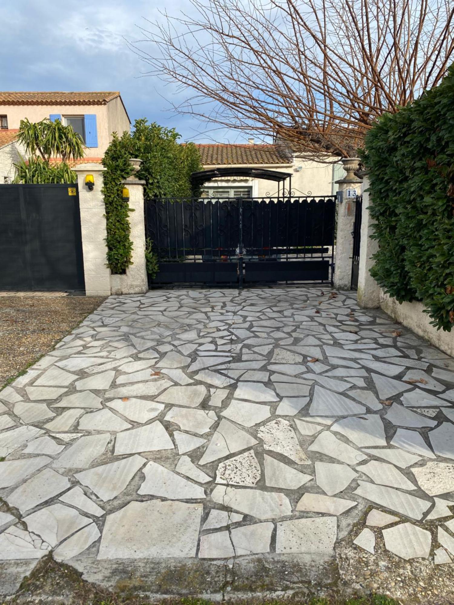 Maison Dans Village Calme Arles Zewnętrze zdjęcie
